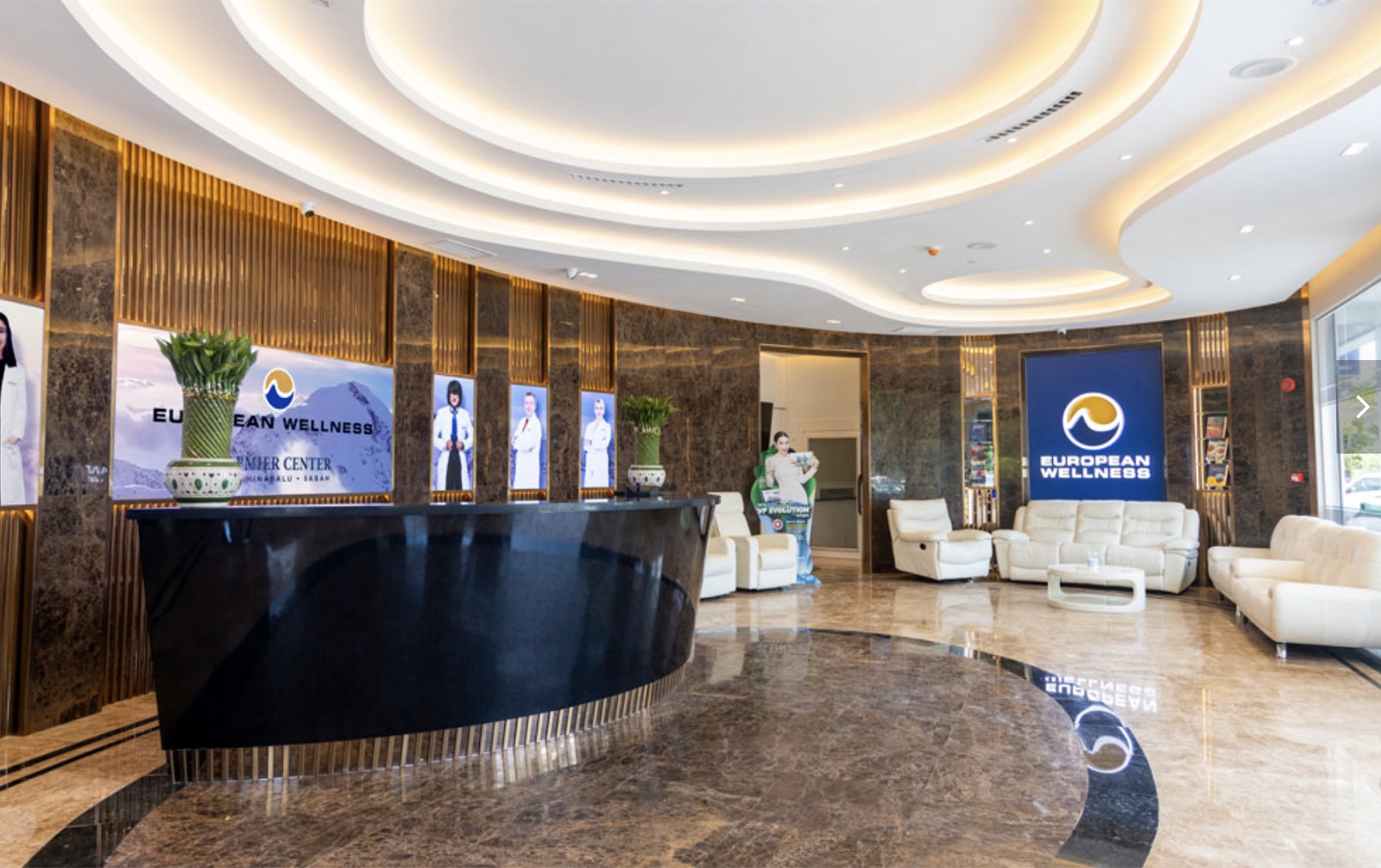 European Wellness Premier Centerのエントランスロビー